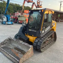 2018 JCB 3TS-8T Track Loader