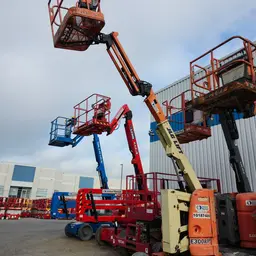 2013 JLG E300AJP Articulating Boom Lift