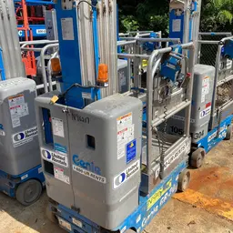 2016 Genie GR-20 Self-Propelled One-Person Lift