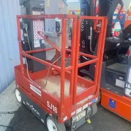 2018 Skyjack SJ16 Self-Propelled One-Person Lift