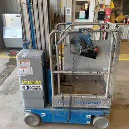 2017 Genie GR-20 Self-Propelled One-Person Lift
