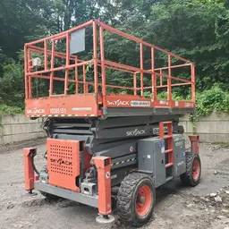2015 Skyjack SJ8841RT Rough Terrain Scissor Lift