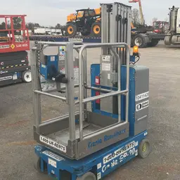 2015 Genie GR-20 Self-Propelled One-Person Lift