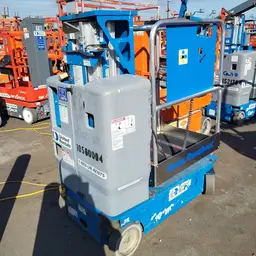 2017 Genie GR-12 Self-Propelled One-Person Lift