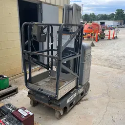 2017 JLG 20MVL Self-Propelled One-Person Lift