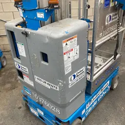 2015 Genie GR-20 Self-Propelled One-Person Lift