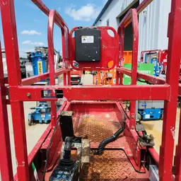 2018 MEC MICRO 19 Scissor Lift