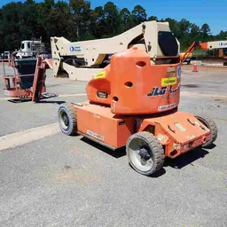 2011 JLG E400AJPN Articulating Boom Lift