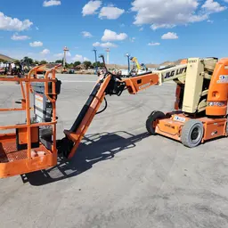 2014 JLG E300AJP Articulating Boom Lift
