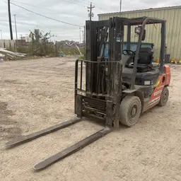 2017 Toyota 8FDU25 Warehouse Forklift