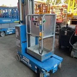 2016 Genie GR-20 Self-Propelled One-Person Lift