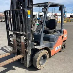 2016 Toyota 8FDU25 Warehouse Forklift