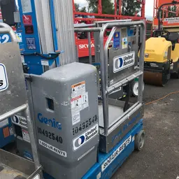 2016 Genie GR-20 Self-Propelled One-Person Lift