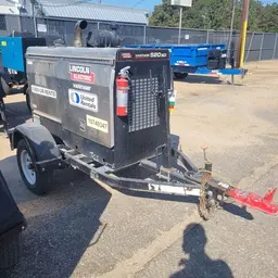 2018 Lincoln Electric VANTAGE 520 Welder