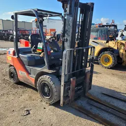 2018 Toyota 8FDU30 Warehouse Forklift