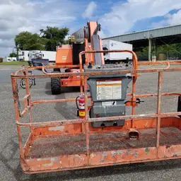 2015 JLG 800AJ Articulating Boom Lift