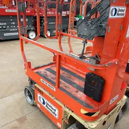 2015 JLG 1230ES Self-Propelled One-Person Lift
