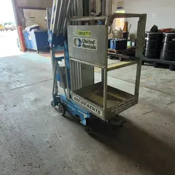 2018 Genie AWP-40SDC Pusharound Lift