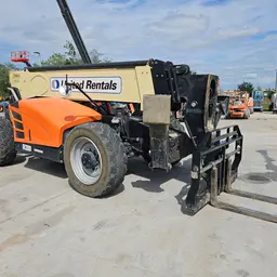 2016 JLG 1055 Forklift