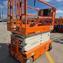 2016 Snorkel S4732E Scissor Lift