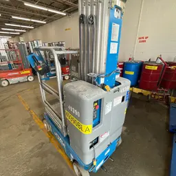 2017 Genie GR-20 Self-Propelled One-Person Lift