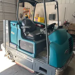 2017 Tennant M20-LP Sweeper