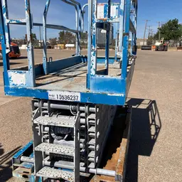 2016 Genie GS-4047 Scissor Lift