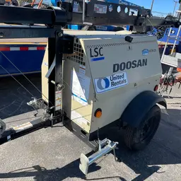 2017 Doosan LSCWKU-T4F Towable Light Tower