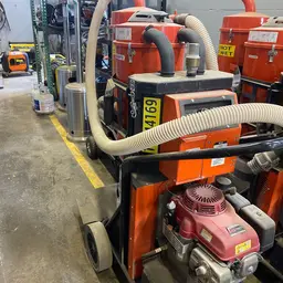 2020 Husqvarna T4000P Vacuum