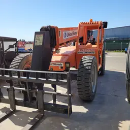 2016 SKYTRAK 8042 Forklift