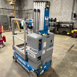 2018 Genie GR-20 Self-Propelled One-Person Lift