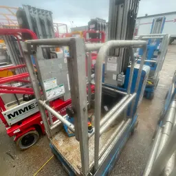 2016 Genie GR-20 Self-Propelled One-Person Lift