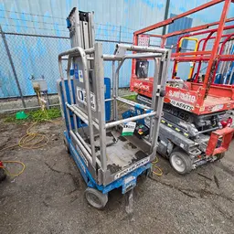 2017 Genie GR-20 Self-Propelled One-Person Lift