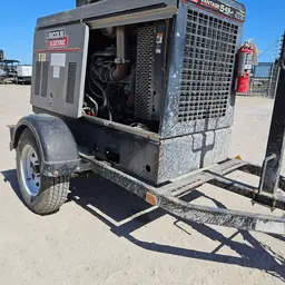 2019 Lincoln Electric VANTAGE 549 Welder