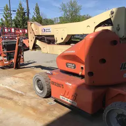2013 JLG E400AJPN Articulating Boom Lift