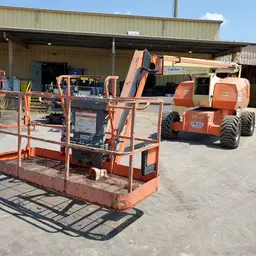 2013 JLG 800AJ Articulating Boom Lift