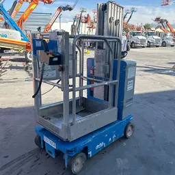 2017 Genie GR-20 Self-Propelled One-Person Lift