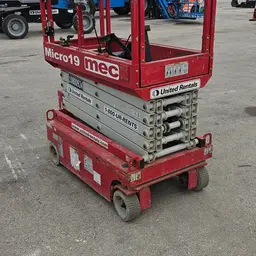 2018 MEC MICRO 19 Scissor Lift