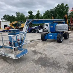 2013 Genie Z-80/60 Articulating Boom Lift