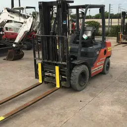 2017 Toyota 8FDU25 Warehouse Forklift