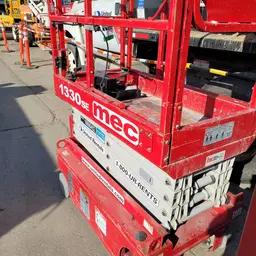 2017 MEC 1330SE Scissor Lift