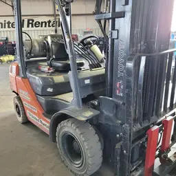 2019 Toyota 8FGU25 Warehouse Forklift
