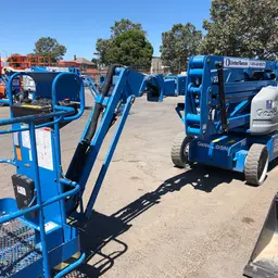 2015 Genie Z-40/23N Articulating Boom Lift