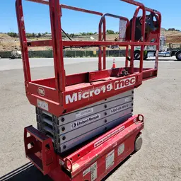 2018 MEC MICRO 19 Scissor Lift