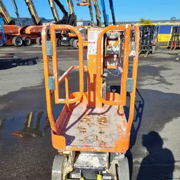 2014 JLG 1230ES Self-Propelled One-Person Lift
