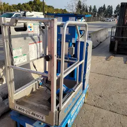 2016 Genie GR-15 Self-Propelled One-Person Lift