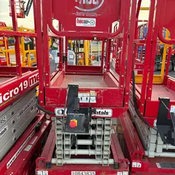 2018 MEC MICRO 19 Scissor Lift