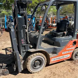 2018 Toyota 8FGU25 Warehouse Forklift