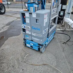 2016 Genie GR-15 Self-Propelled One-Person Lift
