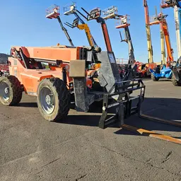 2017 SKYTRAK 10054 Forklift